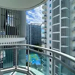 2Br Condo Azure Netflix, Karaoke & Board Games