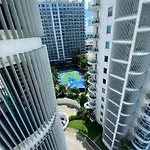 2Br Condo Azure Netflix, Karaoke & Board Games