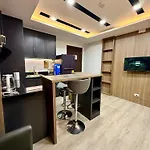 Urbanchic 2Br Unit At Boni Edsa