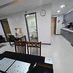 Bgc Center Decent 74Sqm, 2Br, 2Baths, 4Beds With Maid Quarter