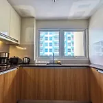 Modern Condo In Prime Location