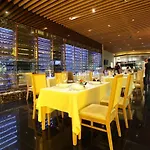 Maxims Hotel