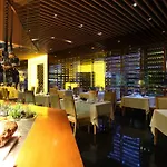 Maxims Hotel