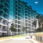 Condo At Parkside Villas Across The Airport