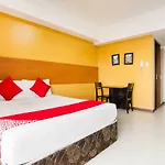 Oyo 215 Sunshine City Suites