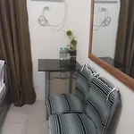Edsa Urban Deca Tower Condo Unit With Wifi And Netflix