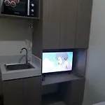 Edsa Urban Deca Tower Condo Unit With Wifi And Netflix
