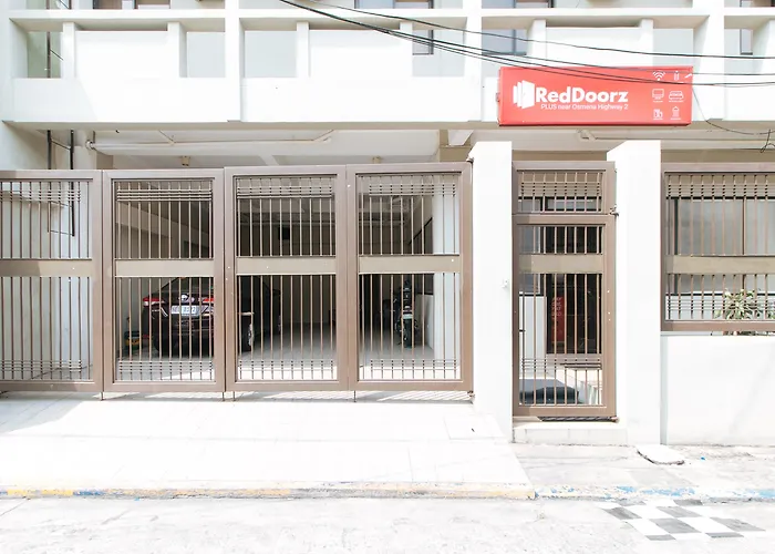 Reddoorz Plus Near Osmena Highway 2
