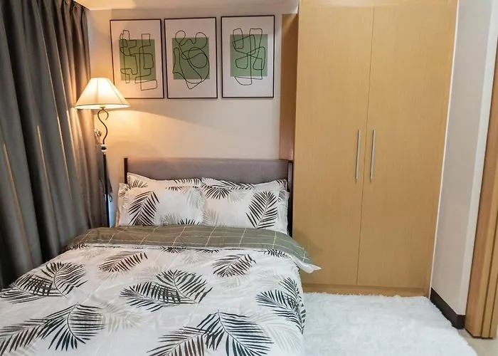 A2J Luxury 2Br Bgc Uptown Suite Near Uptown Mall