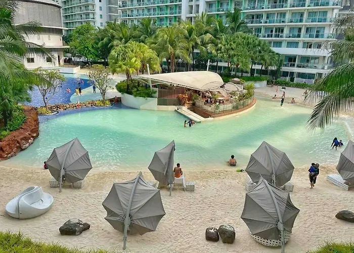 Cozy Staycation In Azure Resort Paranaque