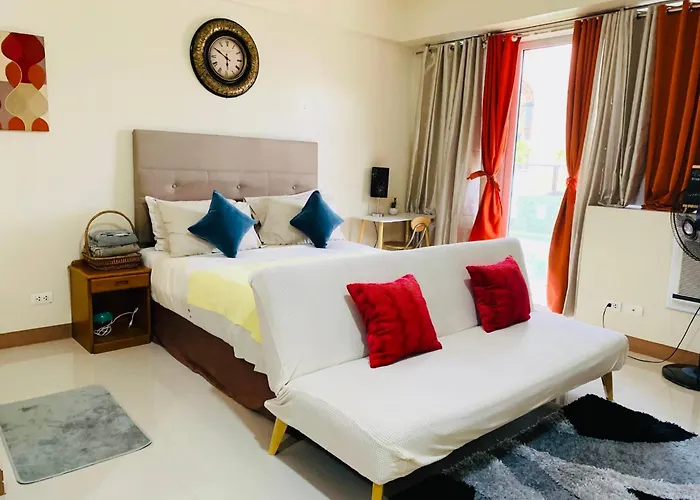 One Palm Tree Villas Condominium - Studio 2H With Balcony - Across Terminal 3 Airport