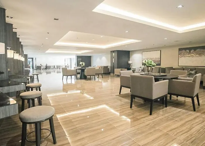 New Makati 1Br Resort View Above Air Mall 50-Inch Smart Tv