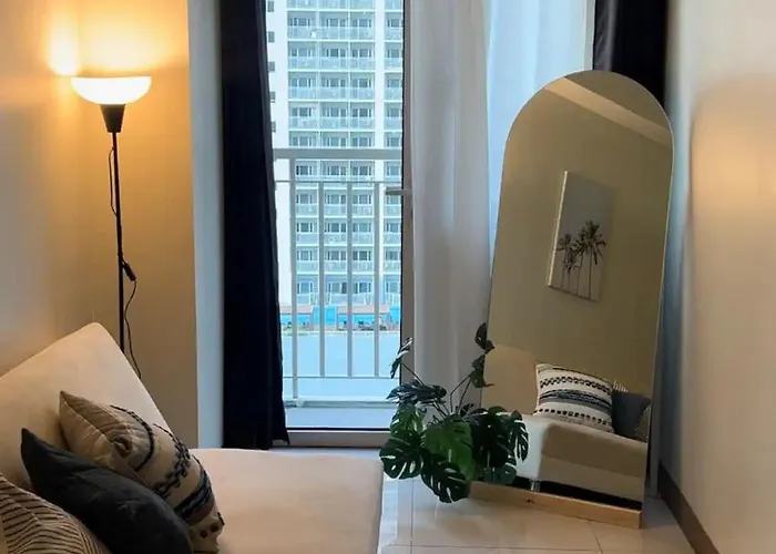 Aesthetic Apartment W/ Netflix, Near Us Embassy