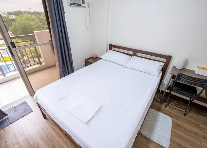 2Br Fully Air-Conditioned Staycation Plus Free Parking