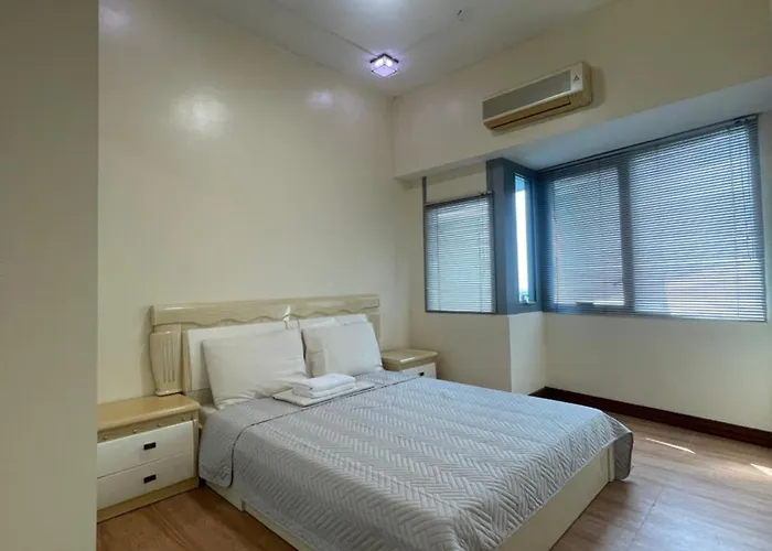 1Br At Pearl Of The Orient Tower In Front Of Us Embassy