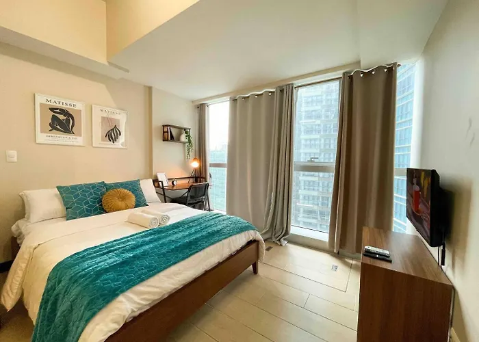 Bgc Condo Facing Mitsukoshi Mall #Upt122G