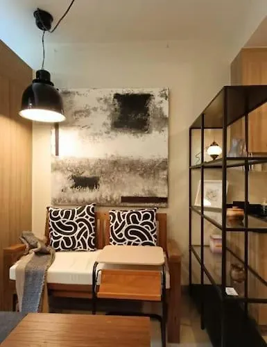 Modern Rustic 1-Bed Condo In Moa Complex