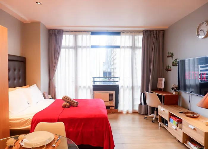 Condo In Makati With Fast Wifi, Free Pool, Netflix And Own Balcony