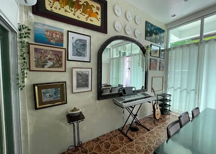 1-Br Spacious Lofted Apartment Near Bgc Taguig City