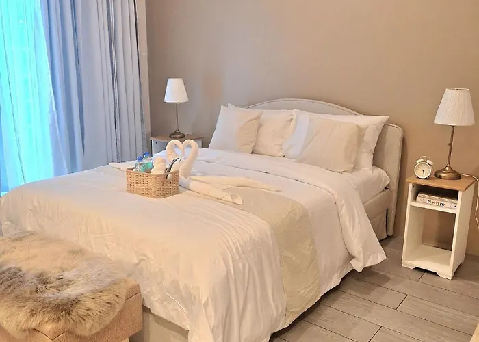 Across Manila Airport Naia T3 Comfy Unit With Balcony