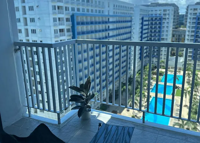 Sea Residences 2Br Pool View Unit For 4-8 Pax - Beehive Stay Moa