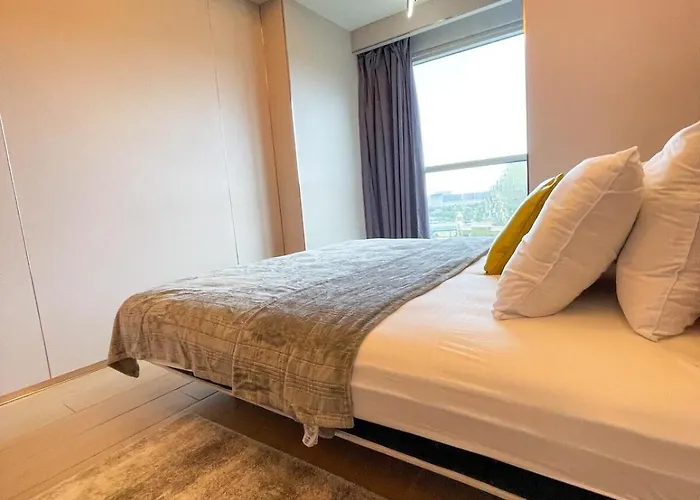 1Br Executive Suite Beside Okada & Solaire - 4Pax