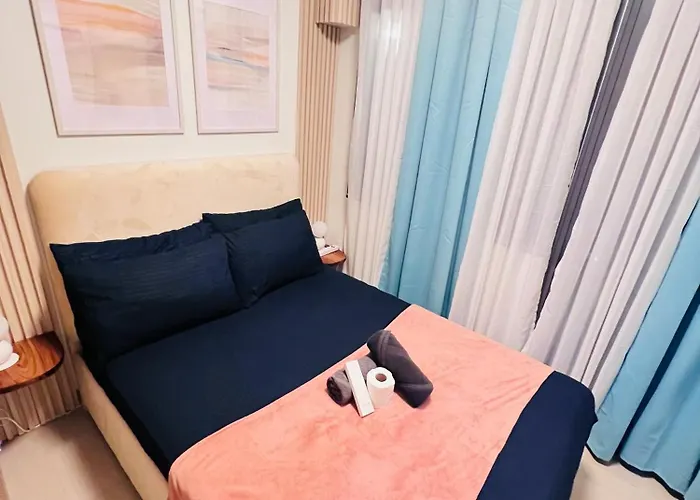 Staycation Near Sm Moa By Shara Dungo