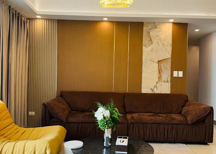 Venetian Panorama Bgc Venice Grand Canal Apart Ment, 4 Bedrooms, For 10 Guests