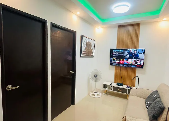 Comfortable 2 Bedroom Unit Near Airport