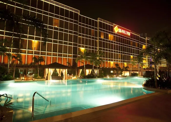 Maxims Hotel