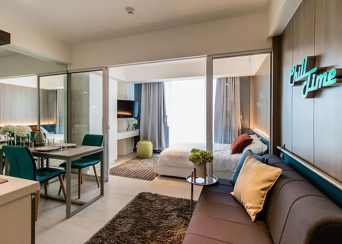 Azure Urban Beach Resort Manila By Radlett