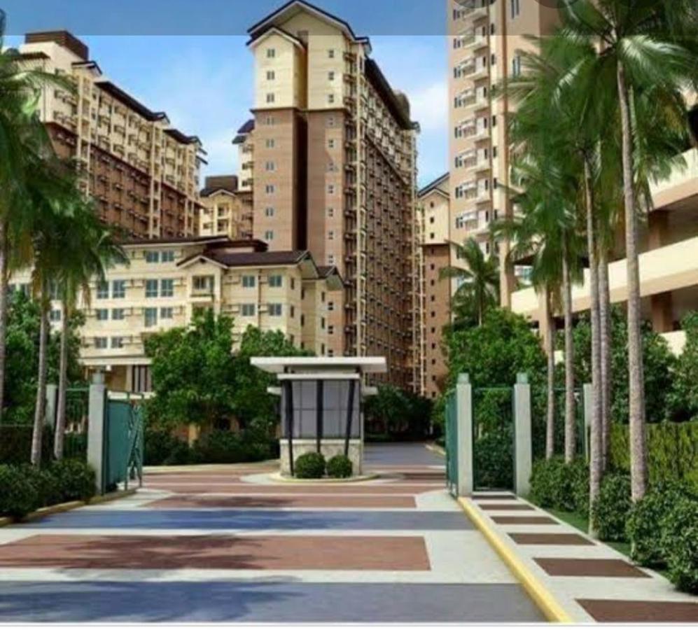 The Rochester Manila