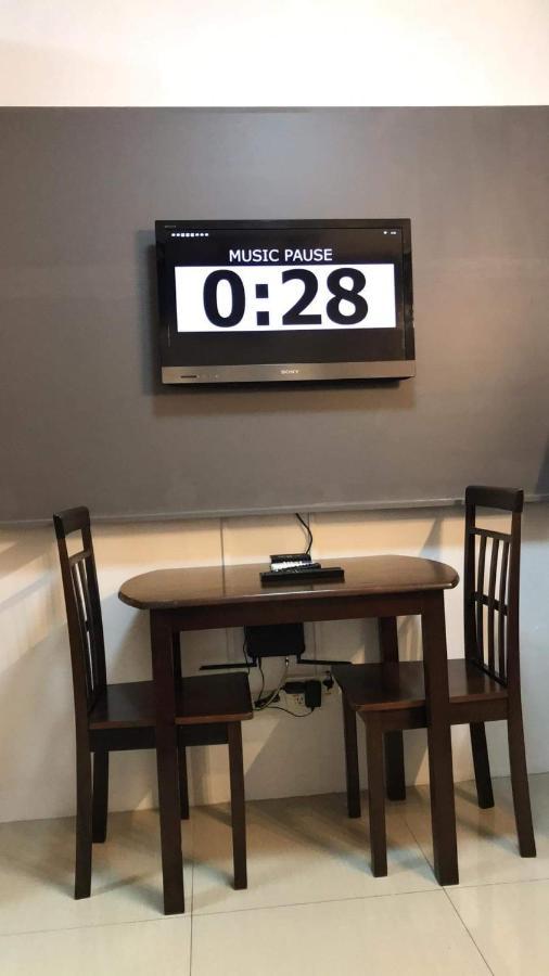 Shell Residences Moa Apartment *