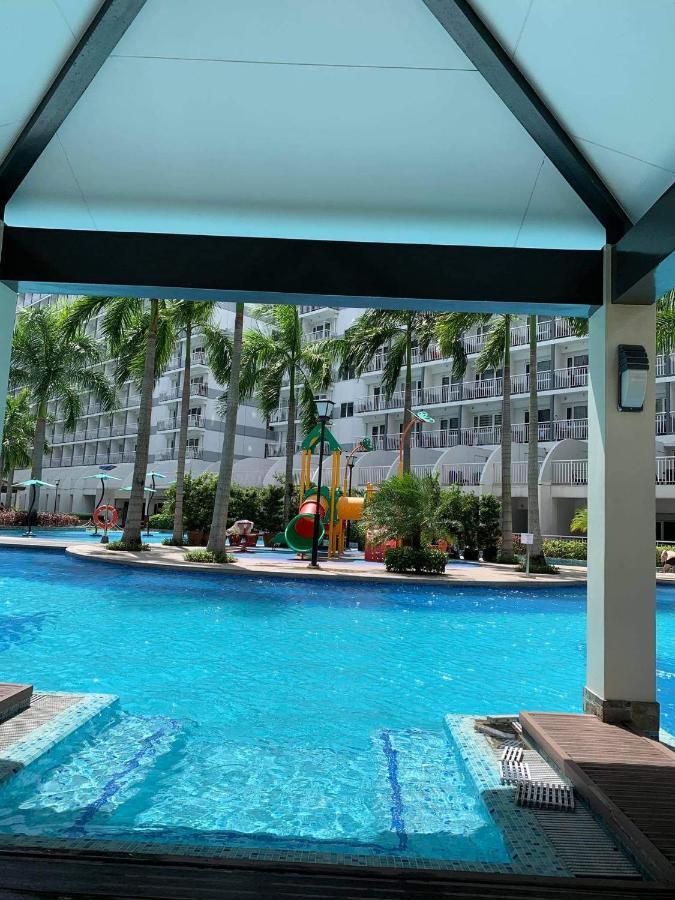Shell Residences Moa Apartment