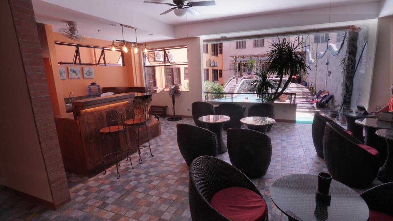 1775 Adriatico Apartment *