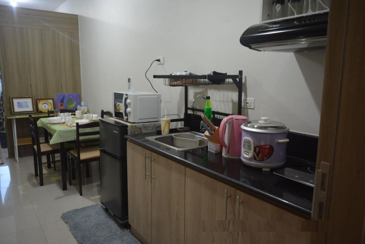 Paranaque Sm-sucat Field Res. Bldg 5, 2/f, 2br With Balcony Apartment
