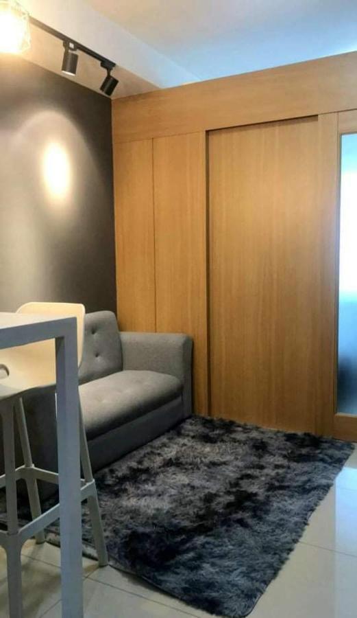Shell Residences Moa