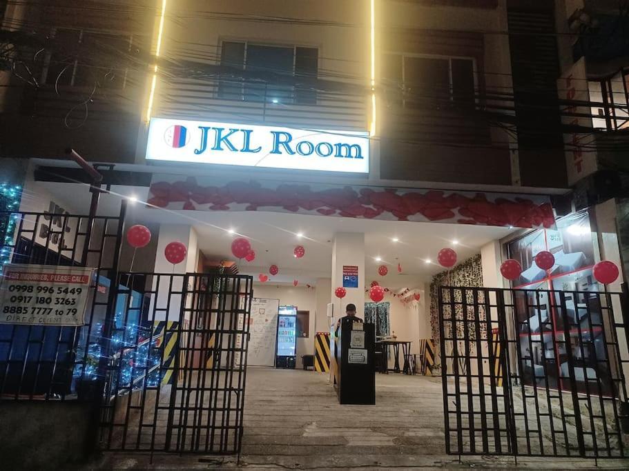 Jkl *