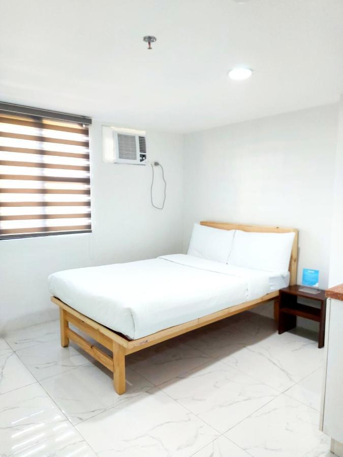 Airobedz Mckinley - Near Sm Aura 2*