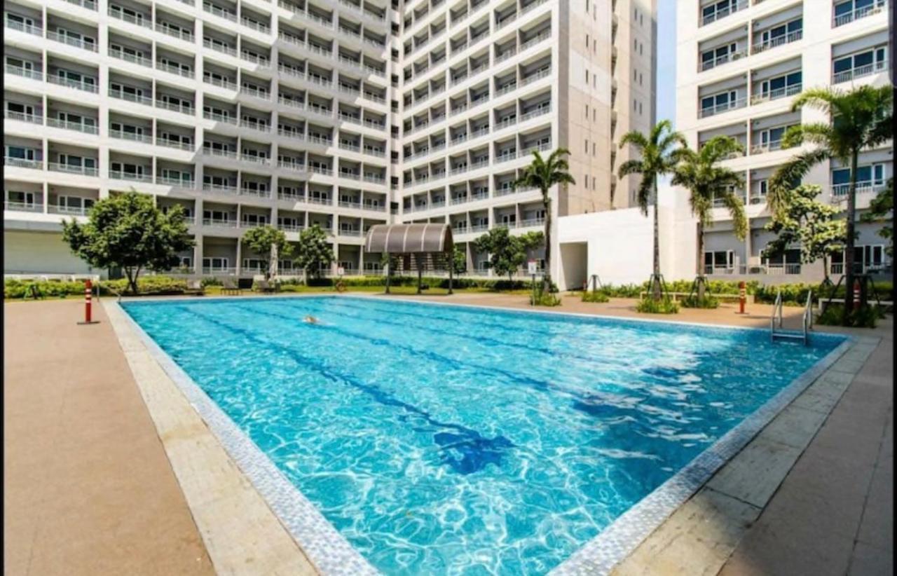 Apartment Taguig Grace Residences With Small Balcony