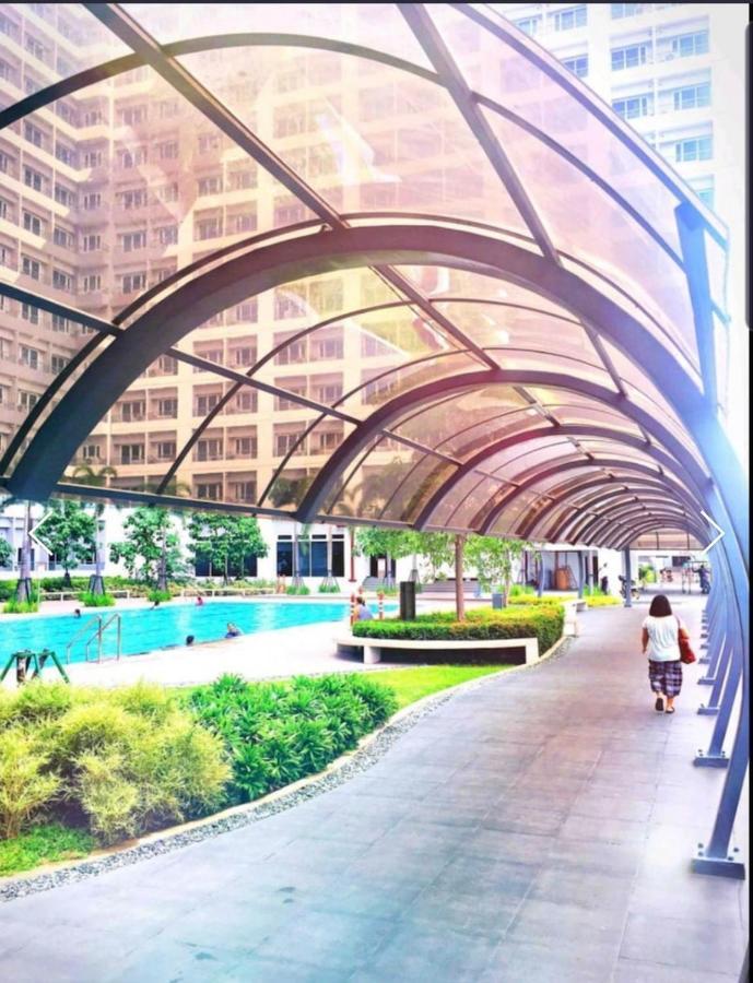 Taguig Grace Residences With Small Balcony Apartment *
