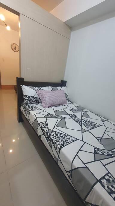 Ezbeds Near Mall Of Apartment *