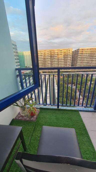 Ezbeds Near Mall Of Apartment