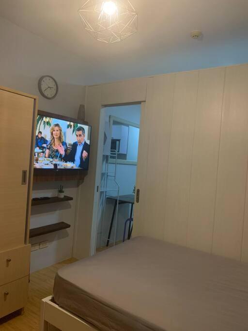 Minimalist 1 Bedroom In Alabang Near Molito And Atc With Wifi & Netflix M Apartment