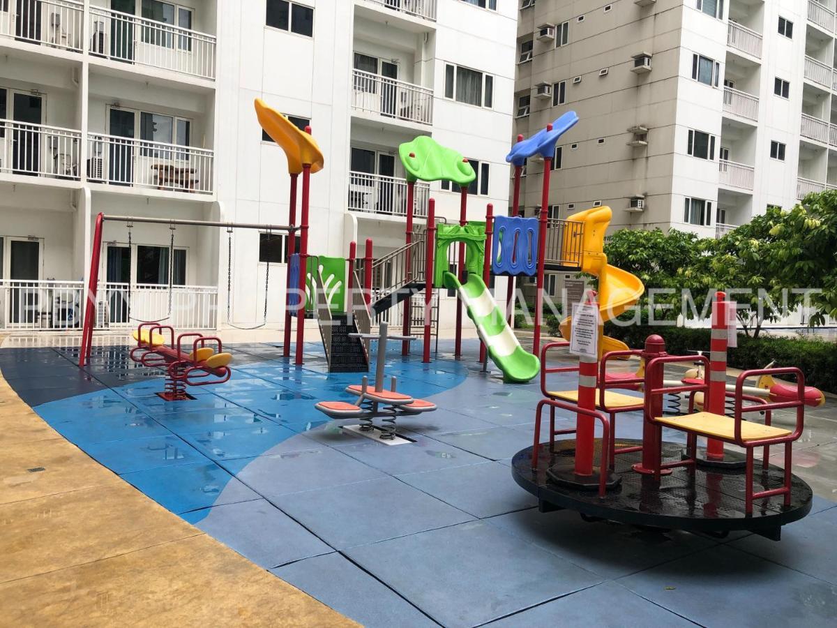 Apartment Shore Residences, Mall Of Complex By Pbyy Manila