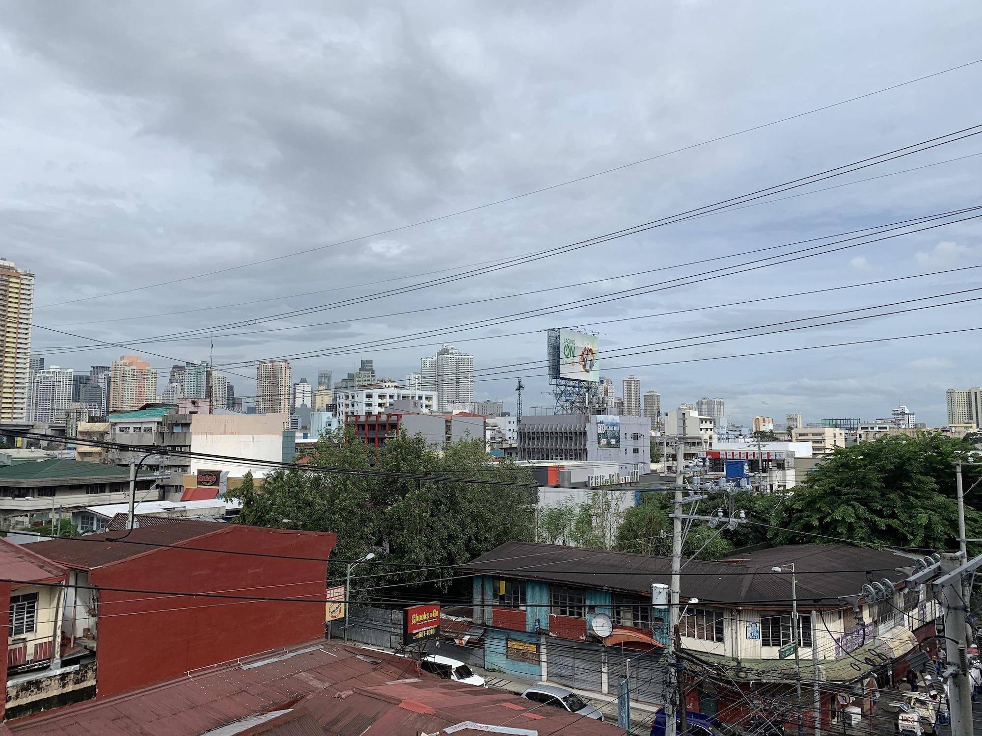 Oyo 893 Dian Makati *