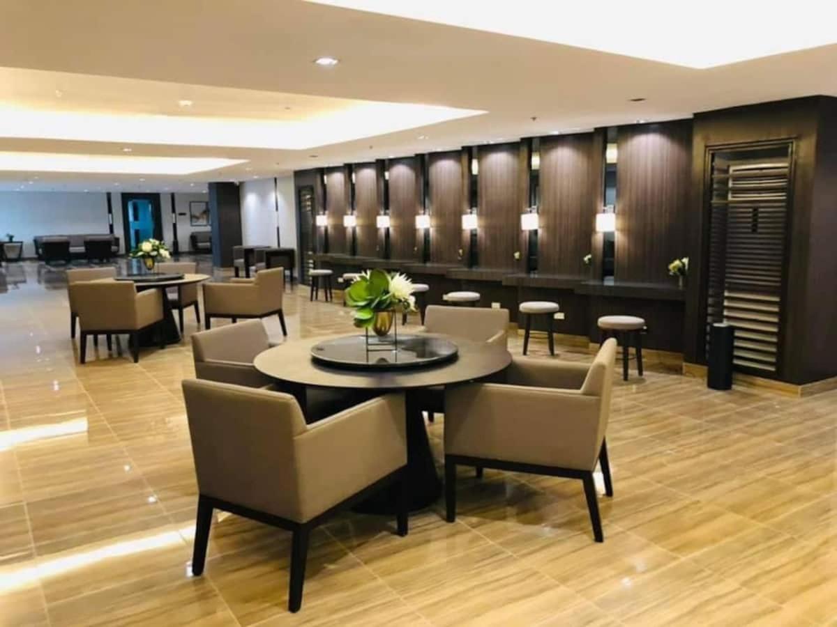 Aparthotel Fully Furnished Studio With Balcony In Air Residences Makati Philippines *