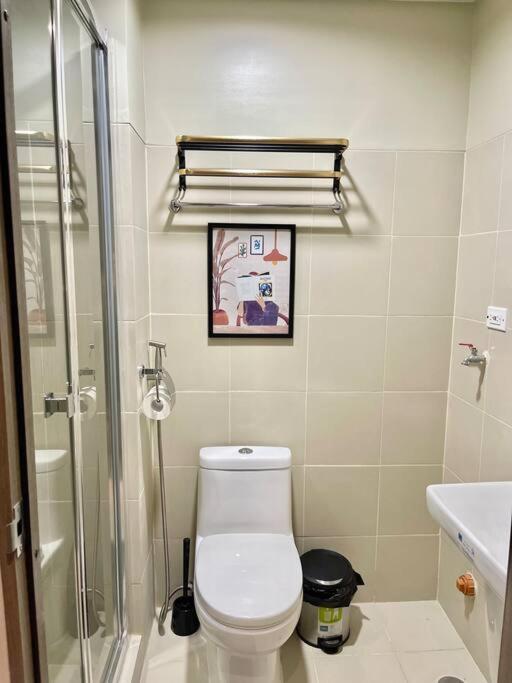 1br Near Megamall, Boni & Shaw Mrt Station Manila