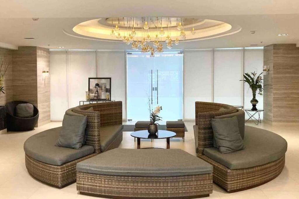 1br Near Megamall, Boni & Shaw Mrt Station Apartment
