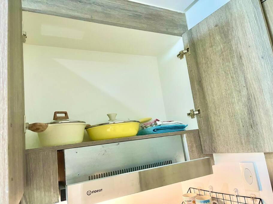 Apartment 1br Near Megamall, Boni & Shaw Mrt Station Manila